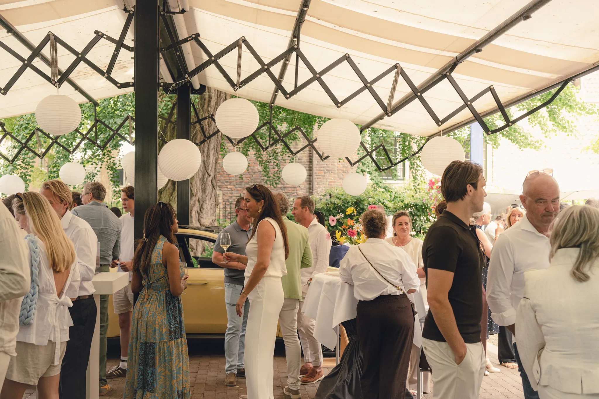 zomers event in de tuinen van Grand Hotel Karel V in Utrecht. met een Zomerdeal en Zomer actie voor meetings /  vergaderen en events